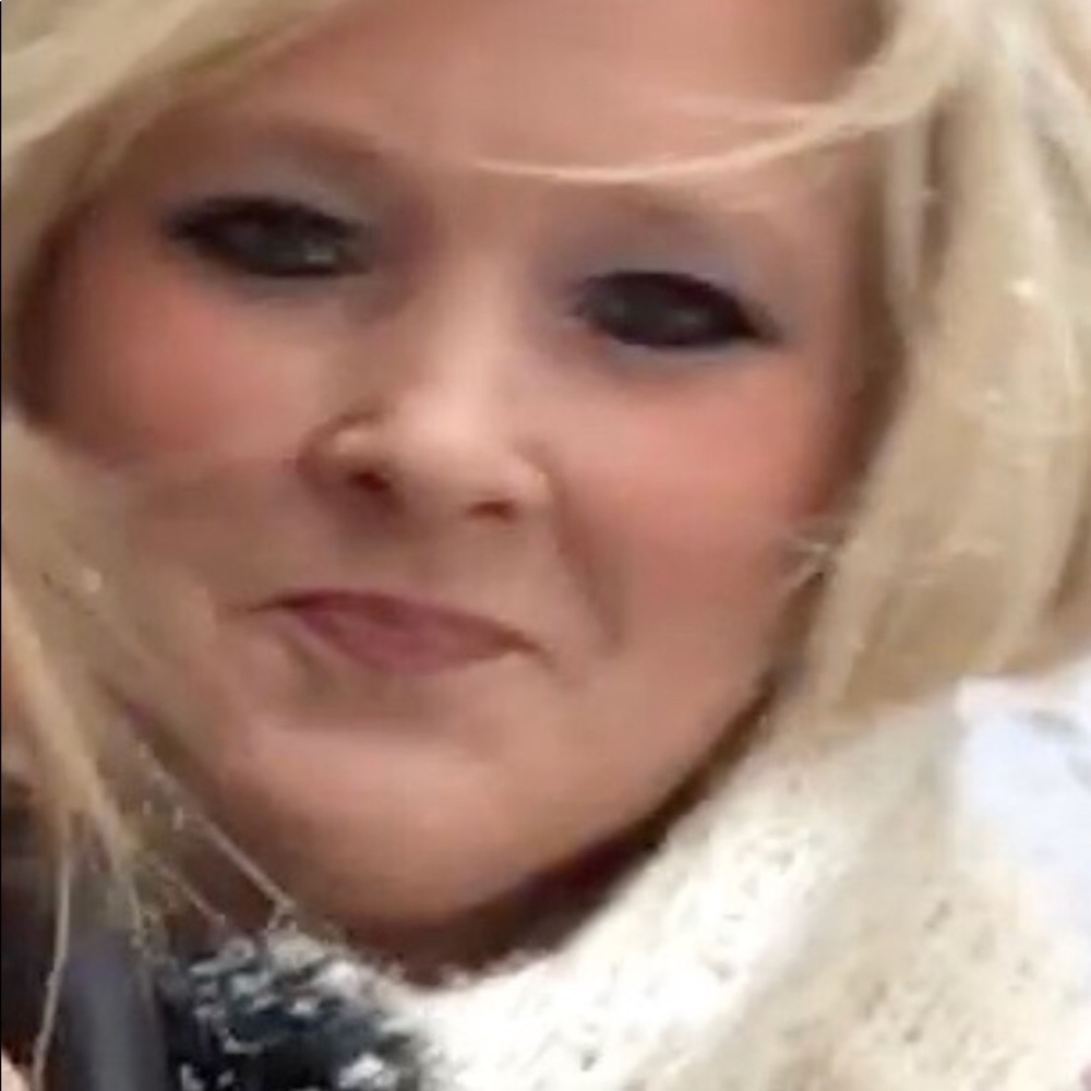 Meet your Posher, Sandra